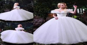2017 Pure White Quinceanera Dresses 섹시한 오프 어깨 멍청이 드 노비 아 라인 오간자 드레이프 플러스 사이즈 겸손한 정원 신부 가운 7454156