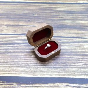 Walnut Wood smycken Box Ring Storage Ring Holder Rustic Wedding Ring Box Väskor