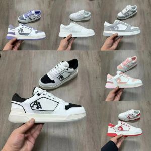 Designer casual mens ma 1 sneakers sport nya skor par mode casual snörning skor sant läder övre gummisolkvinnor skor