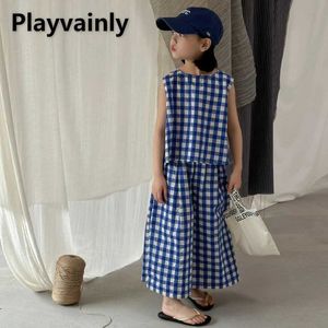 Kläder sätter koreansk stil ny sommar barn flicka casual löst fit rutig ärmlös väst och breda benbyxor barnkläder h240507