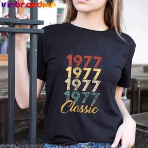 T-shirt femminile Vendita calda Custom Ringraziamento Giornata Migliore magliette presenti 1977 Classic Tshirt di compleanno di 44 anni Maglietta da donna Moms Day Giorno D240507