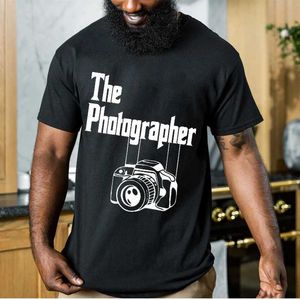 T-shirt maschile 2024 Summer New Mens T-shirt The Photographer T-shirt Photography Short Slve Abiti Slve Maglietta di moda casual per uomo Abbigliamento T240506