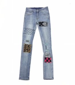 2021 Männer Jeans Hosen langgerissene Loch -Nähte Patch Little Bär Brown Pentagramm Stickerei Gerade dünne Designer Mens Clothi2955296