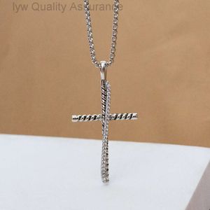 Halsbanddesigner för kvinna David Yurma Luxury Charm smycken Halsband Davids Cross Halsband med imitation Diamond Pendant Hot Selling