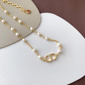 Letter pearl necklace women light luxury fashion simple high sense clavicle necklace