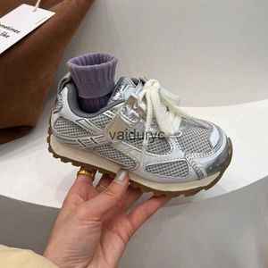 Sneakers Childrens Casual Sports Schuhe 2024 Neues leichter Soft allein koreanische Version Klettversion und Frauen Forrest Gump H240507
