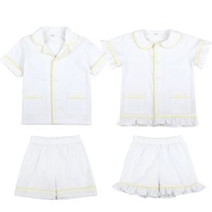 Sommerbabykleidung weiße Seersucker 100% Baumwolle Kurzarm Kinder Pyjama Set Geschwister passen gekräuselte Jungen Mädchen Pyjama 240506