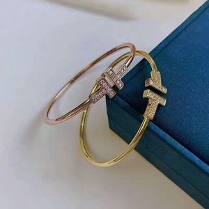 Högkvalitativ V Gold Diamond Tennis Double T Armband Womens Jewlery Designer 925 Sterling Silver Heart Rose Gold Armband Smyckespresent