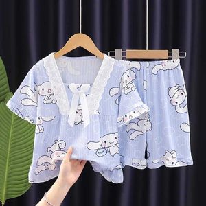 Pyjamas Melody Childrens Pyjamas kortärmad uppsättning tjej korta ärm shorts kuromi lilla flicka familjekläder sommarkläder