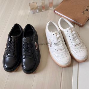 Womens Designer Casual Shoes Downtown Nappa Leather Sneakers Black White Ladies Low Round Toe Lace-Up pradeshoes Women Fashion Outdoor Breathable Sneaker Shoe 5.7 04