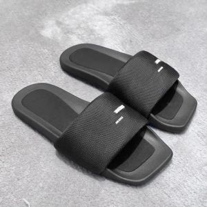 Wang 럭셔리 디자이너 신발 패션 Sandale Slippers Summer Beach Loafer Womens Mens 캔버스 슬라이드 야외 여행 블랙 흰색 빨간 수영장 플랫 슬라이더 스포츠 노새 샌들