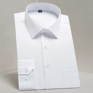 Herrklänningskjortor Mens Classic Long SLE Standard-Fit Dress Shirts Formell affär Social Simple Basic Design White Work Office Casual Shirt D240507