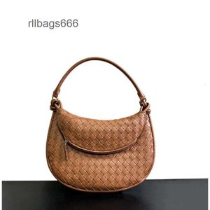 Lady Crossbody Bottgas Classic Hobo Designer Soft High-End Women Purse Veneeta Bags Handbag Crescent 2024 Underarm One Leather Evening Luxury Bag axel 4jnr