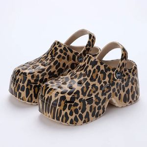 Leopard Thick Bottom Clogs for Women Closed Toe Chunky Platform Sandals Woman Summer Super High Wedge Heel Slippers Female 240428