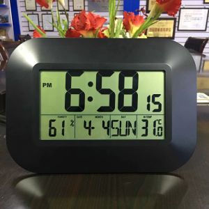 Klockor Dekorativ digital vägg Alarmklocka Tabell Desktop Kalender Temperatur Termometer Fuktighet Hygrometer Radio Styrd klocka
