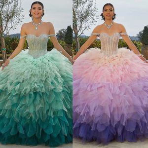 Prom Sweetheart Gown Ball Pleat Dresses Romantiska paljetter Tiered Colorful Sweep Train Backless Soe Up Custom Made Plus Size Party Evening Dress Vestido de Noite