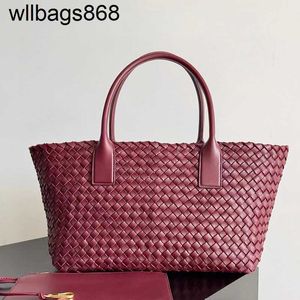 Vävd venetabottegs handväska designer axel mode väskor handväska hobo intrecciato tote väv shoppingväska äkta läder kvinnor dam röd koppling spegel topp quali