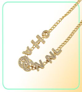 22SS Luxury Designer Pendant Halsband Rostfritt stål Klassiskt Simple Geometric Crystal Rhinestone Halsband Kvinnor Bröllopsmycken 9497053