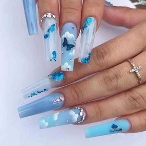 False unhas 24pcs Designs de borboleta azul falsos unhas longas unhas falsas com cofre artificial de strass.