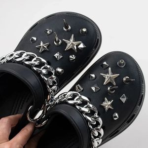 Alta qualidade Moda Metal Rivet Hole Shoe Charms Designer vintage Cogs Acessórios de sapatos Trendência Trend All-Match Charms Diy Punk Style 240506