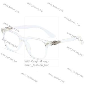 Chrome Solglasögon Designer Ch Cross Glasses Frame Chromes Märke Solglasögon för män Kvinnor Trendiga Round Face TR90 Eye Many Protection Heart Gelglas Frames 4468