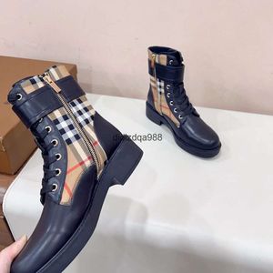 Jesienna i zima Sole Chelsea Short Boots Women Tb War Horse Plaid Cowhide Fashion Casual