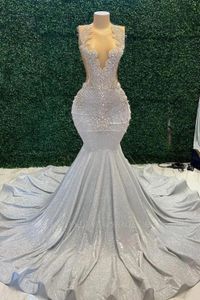 Sparkle srebrne cekinowe sukienki balowe seksowne aplikacje klejnotów klejnotowych koraliki cekiny długie suknie wieczorowe czarne dziewczyny Met Gala vestidos de Bal BC18397