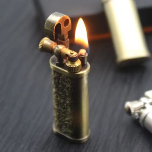 Accessories Vintage Flint Kerosene Lighters Flame Retro Metal Grinding Wheel Petrol Old Trenches Cigarette Lighter Smoker Gadgets