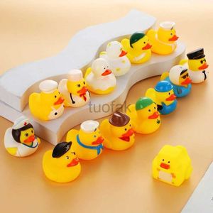 Breking Toys Bath Bath Bath Toys Cute Little Amarelo Pato com Squeeze Sound Flutuante Bath Toys Brinquedos de borracha macia Brinquedo de água de pato para crianças D240507