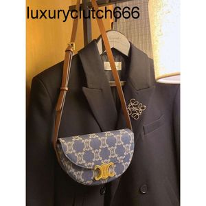Designerin Cel Lady Taschen Leder Brieftasche Achselstasche Neue Satteltasche für Frauen 2023 Neue High -End -vielseitige Mode ein Shou Vrs8