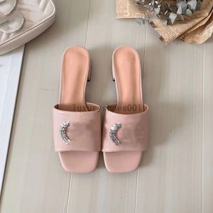 Brand Luxury Brand Crystal-G Sandals Shoe Donne Donne Sparkling Hardware Brevetto Nude Nero Green Slide Flip Flops Lady Walking Big 5.7 03