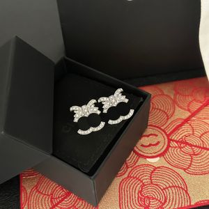 Boutique 925 Silver Plated Earstuds Brand Designers Bowtie Design Romantic Love Gift Earstuds High Quality Diamond Charm Girl High Quality Earstuds Matching Box