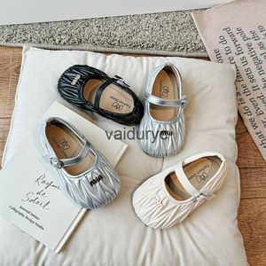 Sandals Korean version of Little Girl Mary Jane Leather Shoes 2024 Spring Banquet Fashionable Princess Baby Dance H240507