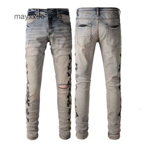 Sticking 871 Broken 2024 Skinny Amiirii Pattern Fashion Blue Jean with Purple Bones Demin Skin Jeans Elastic Trendy Mens Brand YM9T