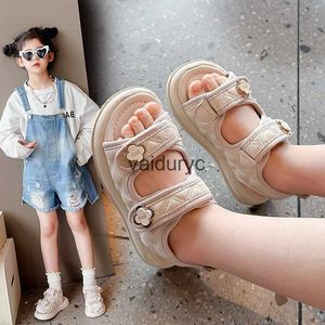 Sandali xiaoxiangfeng ragazze scarpe da bambino 2024 estate nuove versatili e semplici principessa coreana edizione spiaggia per la piccola H240507