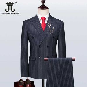 Herrenanzüge Blazer S-7xl (Jacke+Tanktop+Hosen) Vertikal gestreifte Doppelkiste Britische Herren Hochzeitsball Business Abendkleid für den Bräutigam Q240507