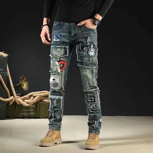 Men's Jeans Strt Wear Fashion Embroidered Hole Jeans Mens Retro Blue Straight Slim Elastic Denim Pants New Casual Jean Trousers Male Y240507