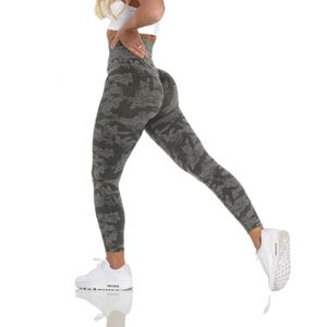 NVGTN CAMO BEZ SEWAMINE LEAGINGS BLUT WIDN Joga Spodnie Kobiety Stretch Fitness Stroje Sports Wear Gym Fuchsia Nylon 240506