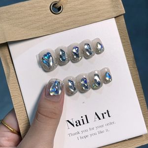 Ice Blue Handmade Press On Nails Kort runda form Diamondformade kristaller Is och snötil noem1537 240430