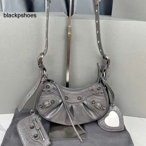 Balencig Balencaiiga Klasik Donna-in-in-in çanta kadın çanta crossbody siyah çanta omuz perçin tasarımcısı eyer yağ balmumu gerçek deri çantalar cüzdan kalite 221106