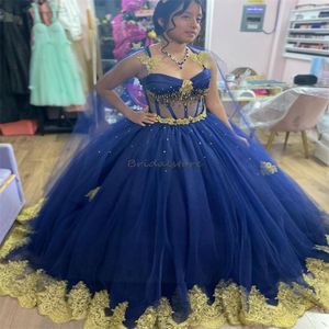 Masquerade Blue Quinceanera Kleider mit Cape 2024 Schatz Perlen Vestidos de xv 15 Anos Gold Appliken Fünfzehn Brithday Kleid Wunderschöne süße 16 Partykleider