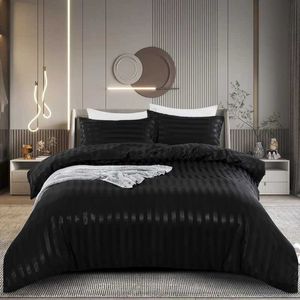 Sängkläder sätter 3-delad satin ner täcken täcke set lyxig silkesvart randig nedåt täcke täcker sängkläder med blixtlårskudde J240507