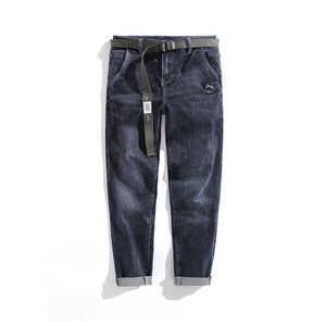 Jeans masculinos Slim Fit Feet Small Feet Pesca reta de perna reta 2023 Produto de outono e inverno Blue Harlan