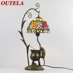 Bordslampor Outela Tiffany Glass Lätt Led Creative Harts Bedside Desk Lamp Flower Shape Lampshade For Home Living Room Sovrum