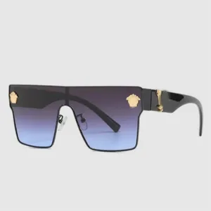 Güneş Gözlüğü Kadınlar Tasarımcı Lüks Güneş Gözlüğü Erkek Moda UV400 Popüler Eye Gagas de Sol Beach Açık Yaz Polarize FA0129 B4