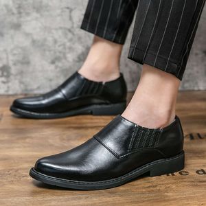 Men Casual Leather Fashion Style British Business Man Slip-Office Dress formal Sapatos pretos calçados