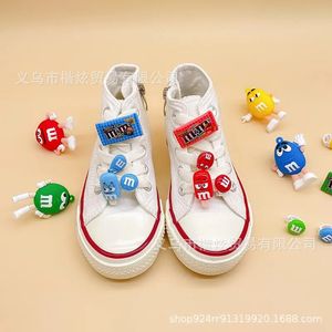 Várias cores Sneaker Decoration Designer Fashion Funny All-Match Shoe Acessórios Cartoon Charms de renda de sapatos fofos para tênis 240506