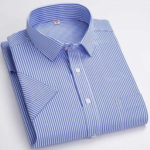 Camisas de vestido masculinas de verão masculino listrado Camisa de vestido curto não regular Anti-Riuste Tops Business Social Fashion Shirt D240507