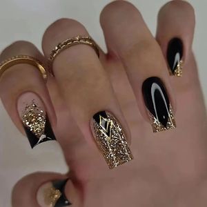 24 st korta fyrkantiga falska naglar med gelélim Glitter -gradientdesign avtagbar falska naglar fullt omslagspress på 240419