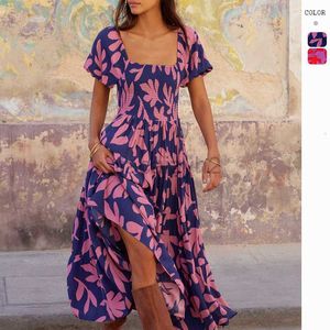 デザイナードレス夏の新しい植物印刷されたバブルスリーブは、女性用のAラインドレスを採用していますプラスサイズのドレス